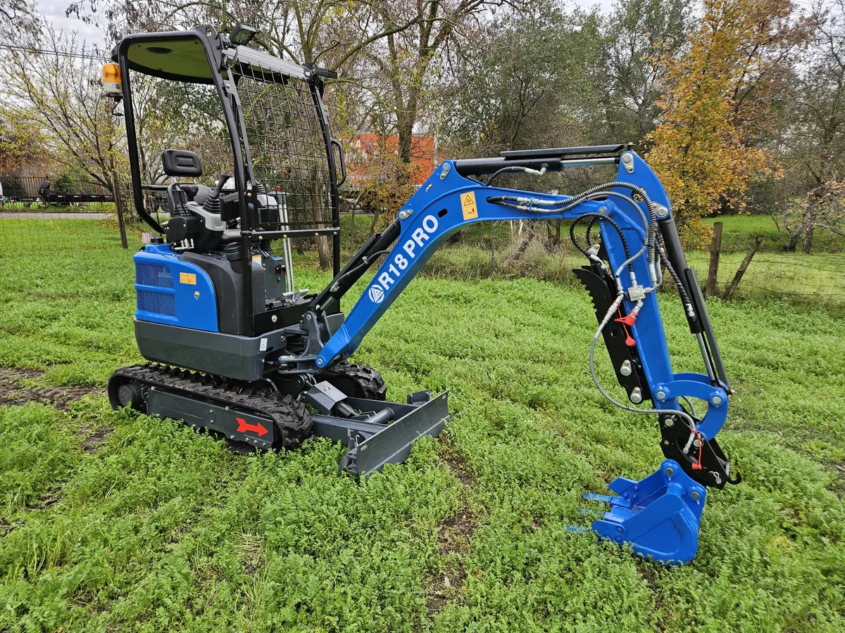 Rippa R18 Mini Excavator