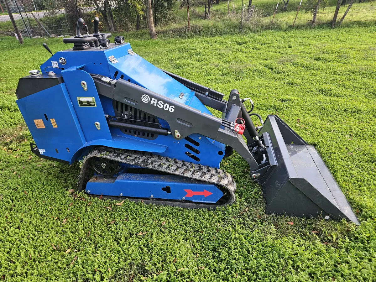 Rippa RS06 Skid Steer