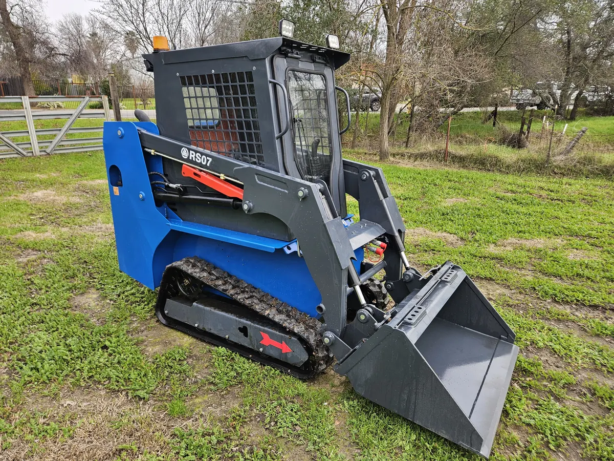 Rippa RS07 Skid Steer